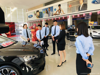 福建丰润汽车销售 专业服务，驾驭未来——宝马汽车销售体验